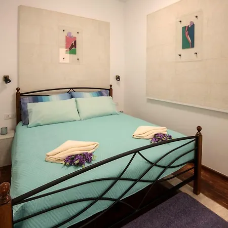 דירה Ibis Your Cosy Oasis With Private Parking And Patio *