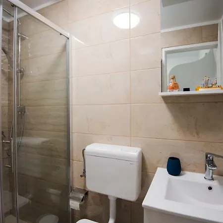 דירה Ibis Your Cosy Oasis With Private Parking And Patio *