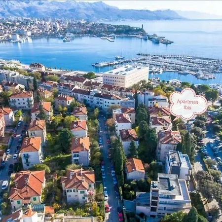 Apartment Ibis Your Cosy Oasis With Private Parking And Patio