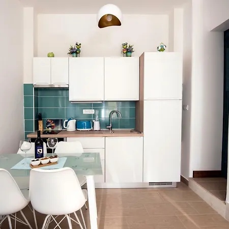 Appartement Ibis Your Cosy Oasis With Private Parking And Patio Split