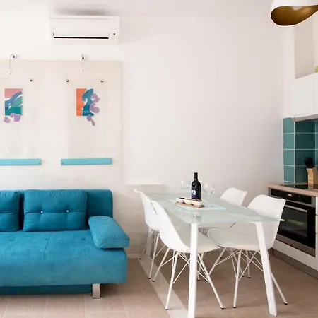 Ibis Your Cosy Oasis With Private Parking And Patio *